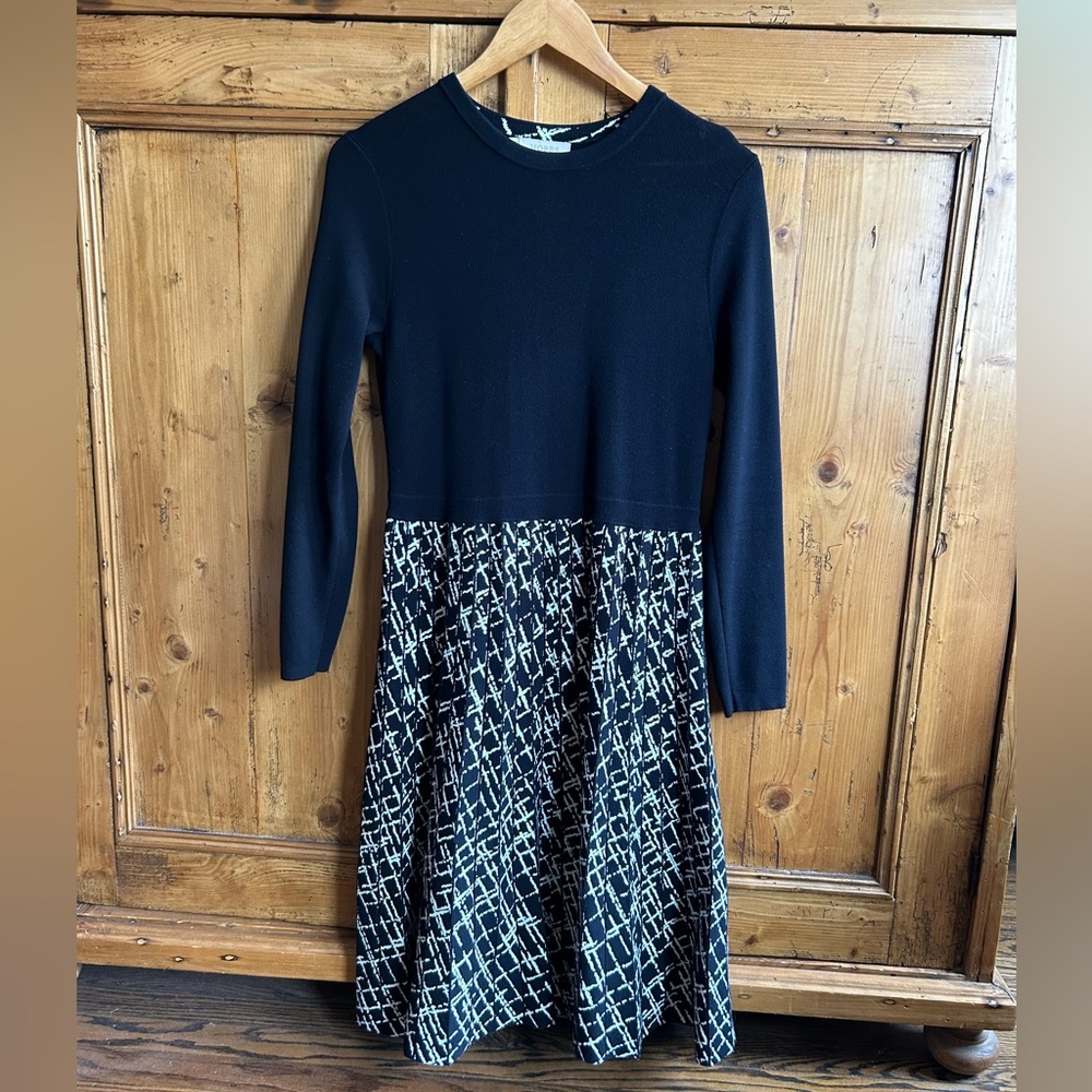 Hobbs Gill Knitted Dress in size 8 in navy / ivory